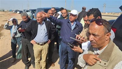 وزير النقل يتفقد الخط الثالث من شبكة القطار الكهربائى السريع ( قنا / الغردقة  / سفاجا )