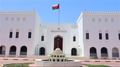 سلطنة عمان تُدين وتستنكر القصف الذي استهدف القنصلية الإيرانية في دمشق