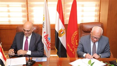 محافظ بورسعيد يبحث سبل التعاون مع جهاز تنمية المشروعات 