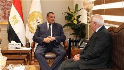 وزير التنمية المحلية يتابع مع محافظ بورسعيد عدداً من الملفات الخدمية التى تهم المواطنين