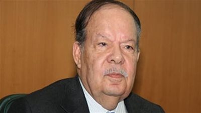أبو العينين ناعيا فتحي سرور: عاش للإنسانية رمزا ساطعا