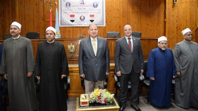  محافظ أسيوط يشهد إحتفال مديرية الاوقاف بليلة القدر ويكرم 80 فائزاً فى مسابقة حفظ القرآن الكريم