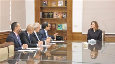وزيرة الثقافة تلتقي مجلس إدارة اتحاد الناشرين المصريين لبحث سبل التعاون