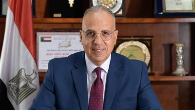 وزير الري يتابع موقف المشروعات المائية بمراكز مبادرة 