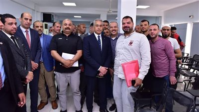 وزير العمل يلتقى عمال مصريين مُرشحين للعمل في موسم حج 2024