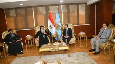 محافظ الغربية يستقبل الأنبا بولا مطران طنطا وتوابعها للتهنئة بعيد الفطر المبارك