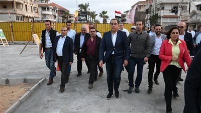 رئيس الوزراء يتفقد أعمال تطوير منطقة اللسان والممشى السياحي بمدينة رأس البر