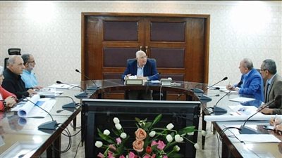 وزير الزراعة يتابع الموقف التنفيذي لمشروعات هيئة التعمير والتنمية الزراعية
