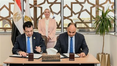 وزيرة البيئة: المرأة شريك رئيسى نعمل على دمجه في مجال العمل البيئي