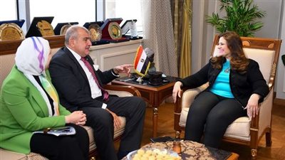 وزيرة الهجرة تستقبل السفير أيمن مشرفة مستشار البنك الإفريقي للتصدير والاستيراد 