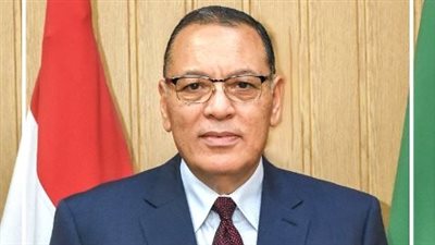 محافظ الشرقية يطمئن علي جاهزية مديرية التربية والتعليم لاستقبال طلاب الشهاده الاعداديه