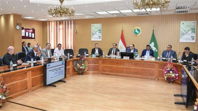 محافظ الشرقية يترأس إجتماع مجلس إدارة المناطق الصناعية