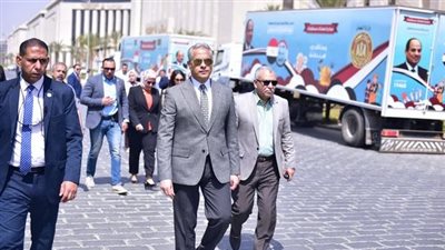وزير العمل يطلق 8 وحدات تدريب مهني متنقلة بـ 8 محافظات