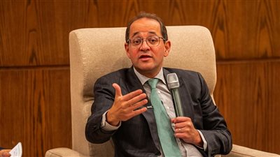 كجوك: تطوير المبادرات المالية لدعم الصناعة وتعزيز الاستقرار الاقتصادي