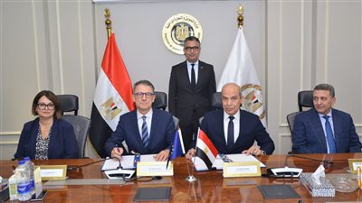 بروتوكول تعاون مصر وإيطاليا لتمويل إنشاء 7 صوامع جديدة