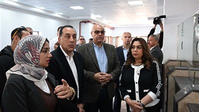 ماذا قال رئيس الوزراء للمواطنين خلال زيارته لمركز طب الأسرة بطحانوب؟