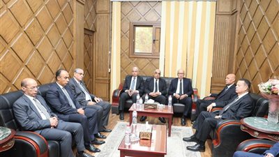 وزير العدل وشيوخ القضاة يقدمون واجب العزاء في شهداء قضاة المنيا
