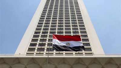 تحركات عاجلة من القاهرة بعد احتجاز 8 بحارة مصريين.. بيان رسمي من «الخارجية»