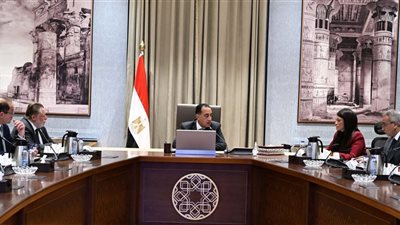 رئيس الوزراء: خفض الدين العام والخارجي وتحسين هيكل المديونية هدف الحكومة الأساسي