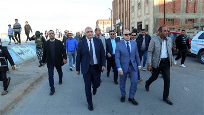  عبدالمعطى يتفقد الخدمات والمرافق العامة ببرج البرلس