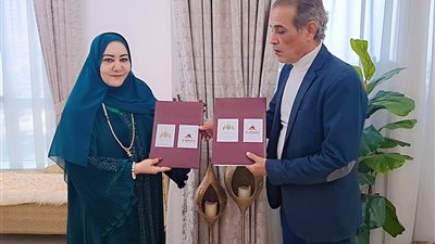 شراكة بين 