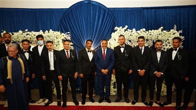 محافظ مطروح يشهد زفافًا جماعيًا لـ32 عريسًا وعروسة احتفالًا بالعيد القومي للمحافظة