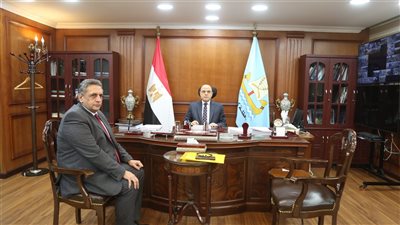 عبد المعطى يناقش توافر المستلزمات والأدوات الطبية بالمستشفيات والوحدات بكفرالشيخ 
