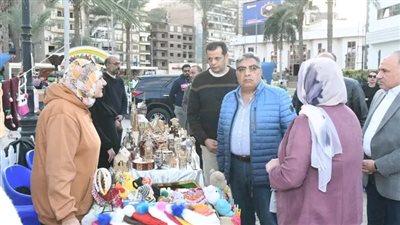 محافظ الدقهلية يتفقد معرض أيادي مصر للصناعات الحرفية بنادي الحوار بالمنصورة