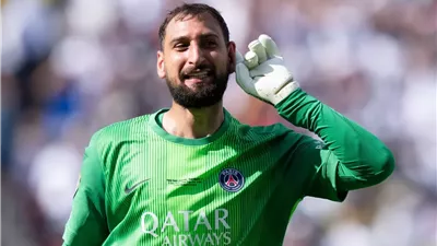 دوناروما يحصد جائزة أفضل حارس في العالم لعام 2025