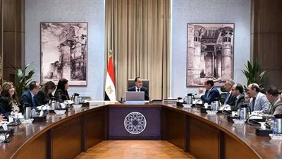 رئيس الوزراء يعقد اجتماعاً لمتابعة الموقف التنفيذي والمالي للمُبادرة الرئاسية 