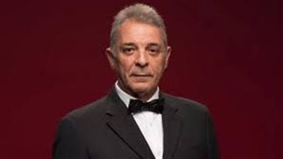 محمود حميدة يطمأن جمهوره بعد تعرضه لوعكه صحية مفاجئة =