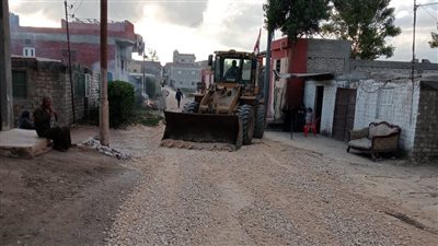 محافظ كفرالشيخ يتابع أعمال رفع كفاءة وتمهيد طريق قرية أبو راضي بسيدي سالم