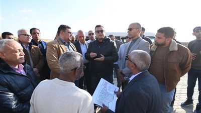 وزير الإسكان يتفقد مشروع 