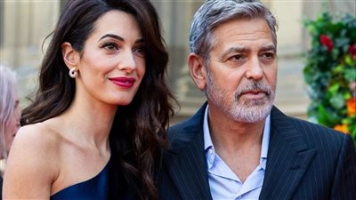 فرنسا تمنح الجنسية لجورج وأمل كلوني وتوأميهما