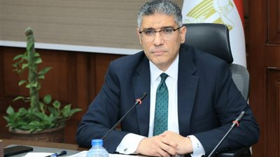 محافظ الجيزة يصدر تحذيرًا للباعة الجائلين بشارع العريش ويؤكد على إعادة الانضباط
