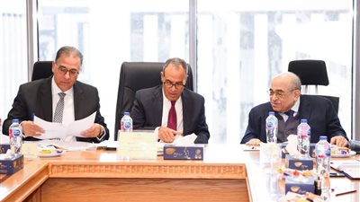 وزير الخارجية يشارك في الاختبار الشفوي للمتقدمين لمسابقة التعيين بوزارة الخارجية