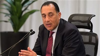 رئيس الوزراء يشهد بدء التشغيل التجاري لمحطة البحر الأحمر لتداول الحاويات بميناء السخنة