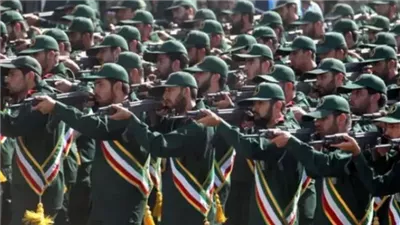 الحرس الثوري يحذر من المساس بمكتسبات الثورة ويضع 