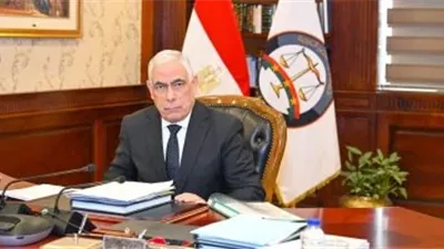 النائب العام يستعرض الكشوف ربع السنوية لنيابات قنا ويثني على أداء المحامين العموم