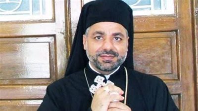 محافظ قنا يهنئ الأنبا عمانوئيل مطران الأقباط الكاثوليك بالأقصر بعيد الميلاد المجيد