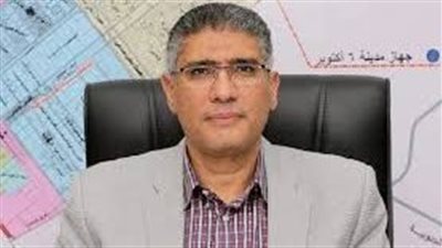 محافظ الجيزة يسلم عقود 
