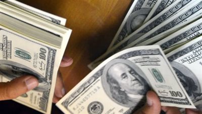 الدولار الأمريكي في مهب الريح.. صراع الاستقلالية وضغوط الركود يغيران خارطة الأسواق