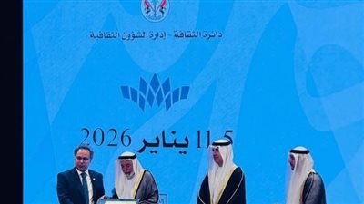 محمد سامي عبد الصادق يهنئ عميد دار العلوم بتكريمه في الشارقة: 
