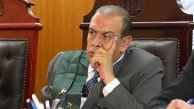 المعلومات السرية مقابل 12.5 %.. القصة الكاملة لعزل مسؤول مصرفي كبير 