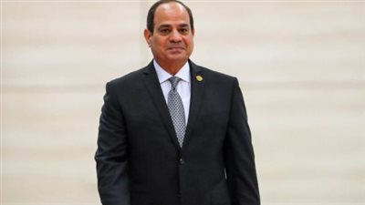 السيسي يوجه بمواصلة تطوير قناة السويس لتعزيز مكانتها العالمية