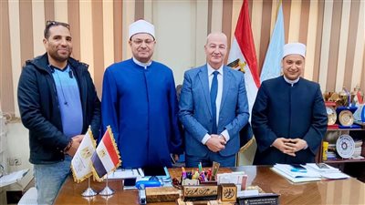 محروس وعلى يناقشان  خطة الوعظ بمراكز شباب كفر الشيخ