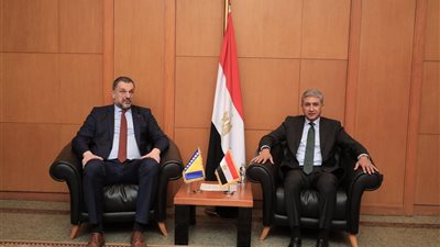 وزير السياحة والآثار يبحث مع وزير خارجية البوسنة والهرسك تعزيز التعاون السياحي والأثري المشترك