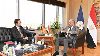 وزير السياحة يلتقي سفير إسبانيا بالقاهرة لتعزيز التعاون السياحي والأثري