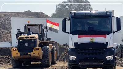 اللجنة المصرية تبدأ أعمال إصلاح الطرق المتضررة جراء المنخفض الجوي في خانيونس