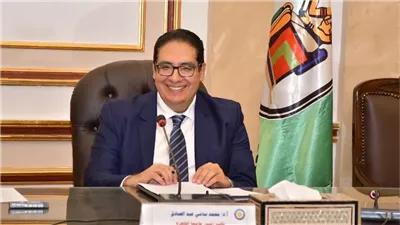 رئيس جامعة القاهرة: دعم الطلاب المتميزين استثمار وطني في عقول المستقبل